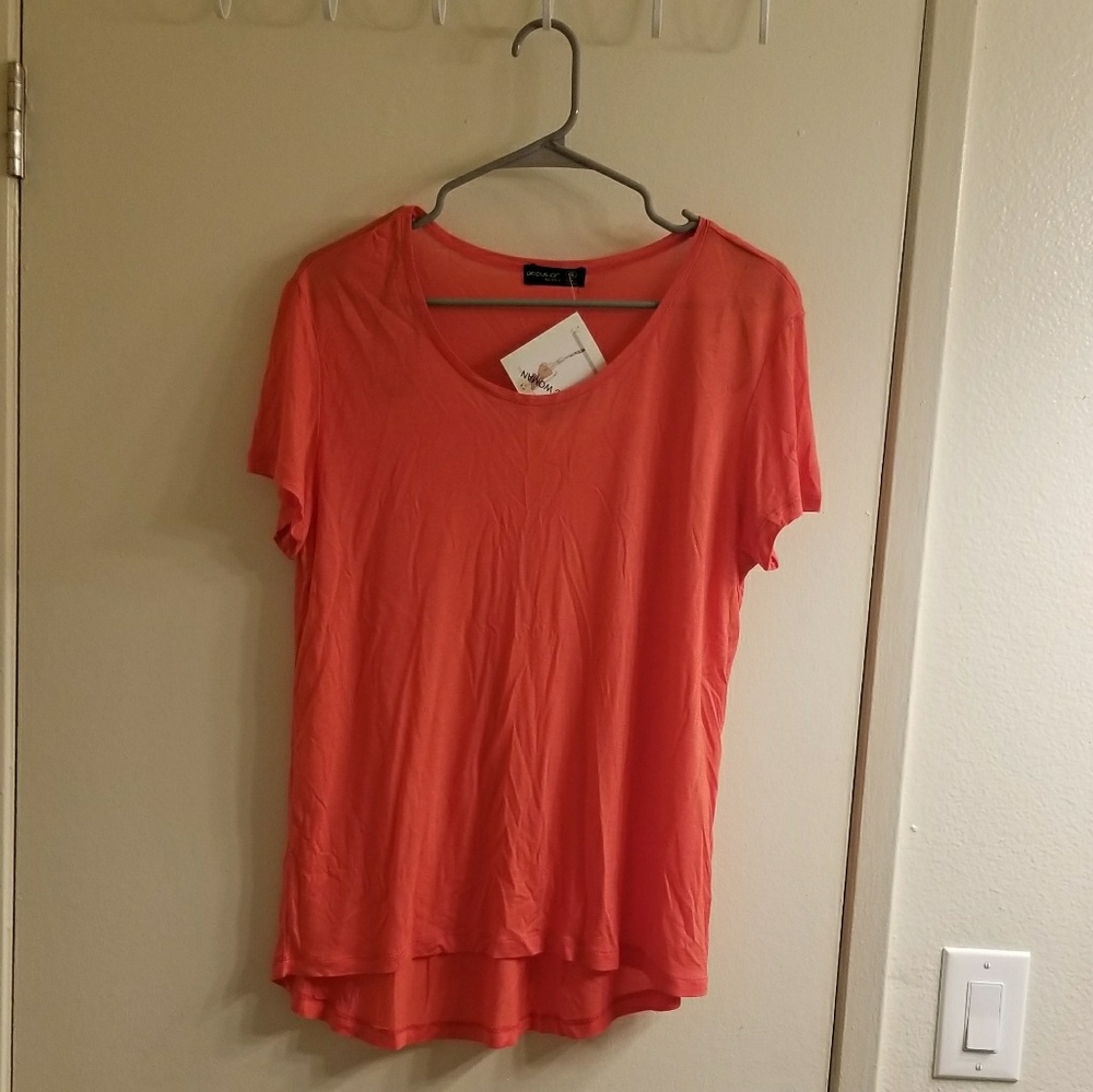 Popular Basics Coral colored tee
